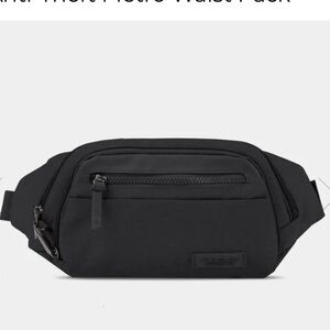 Travelon Black Anti-Theft Metro Waist Pack